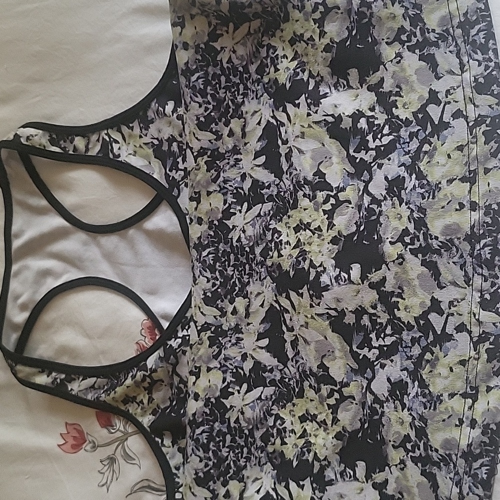 LULULEMON Top - Picture 2 of 6